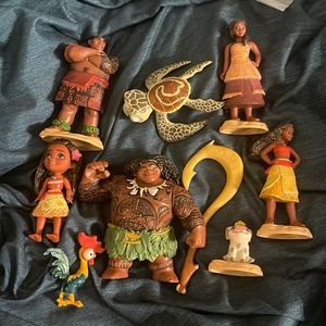 Moana toy lot of 8